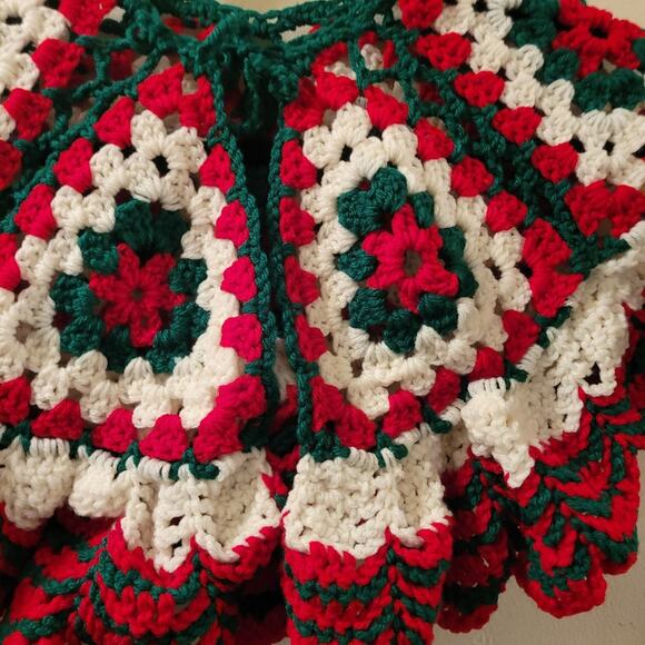 Vintage Crocheted Childrens Christmas Poncho Granny Square Shawl Handmade M - Picture 4 of 8